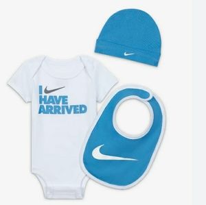Newborn Nike set